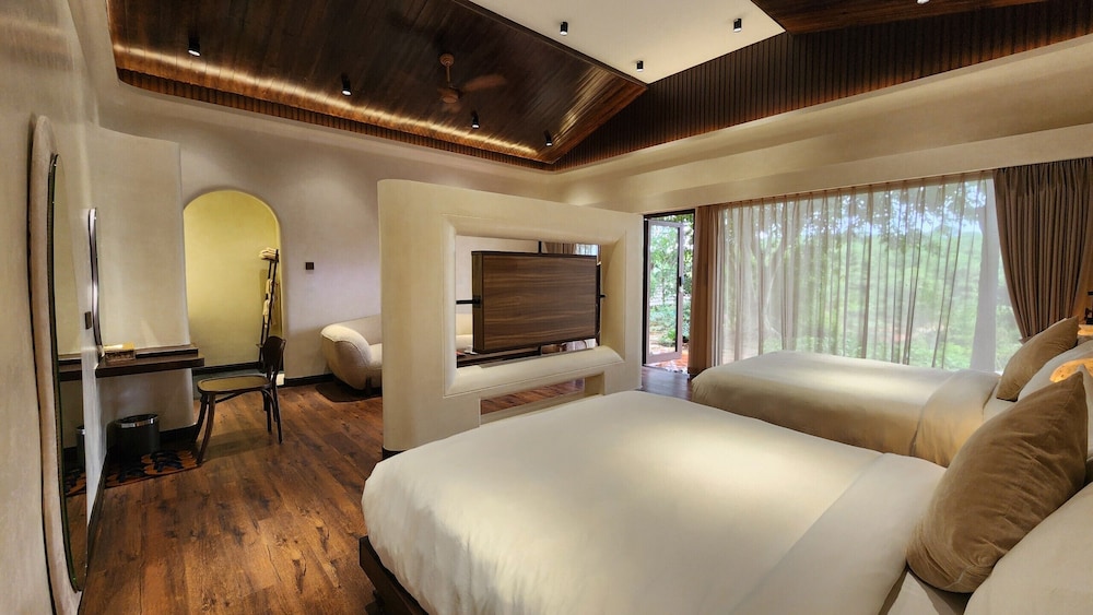 Grand Bungalow, Mountain View