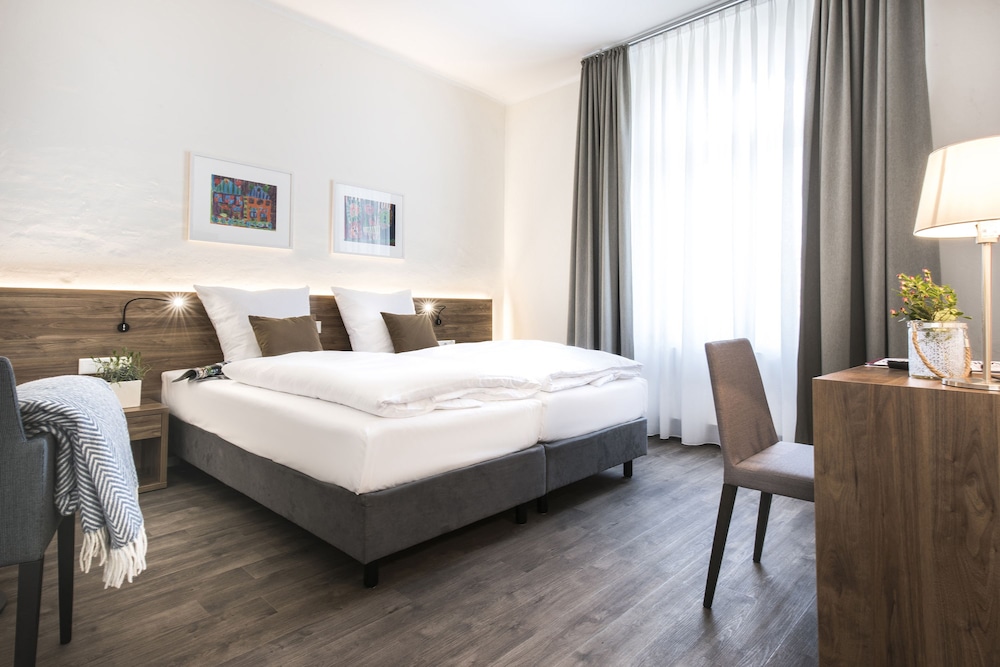 Calm Double Room, Courtyard View