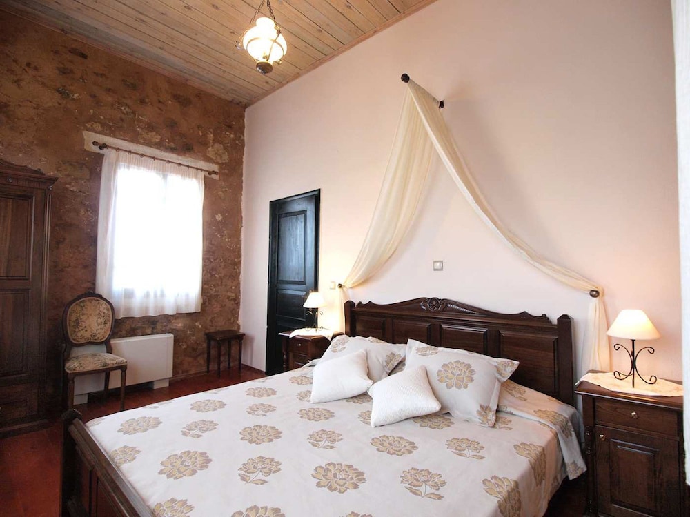 Traditional Villa, 4 Bedrooms, Mountain View