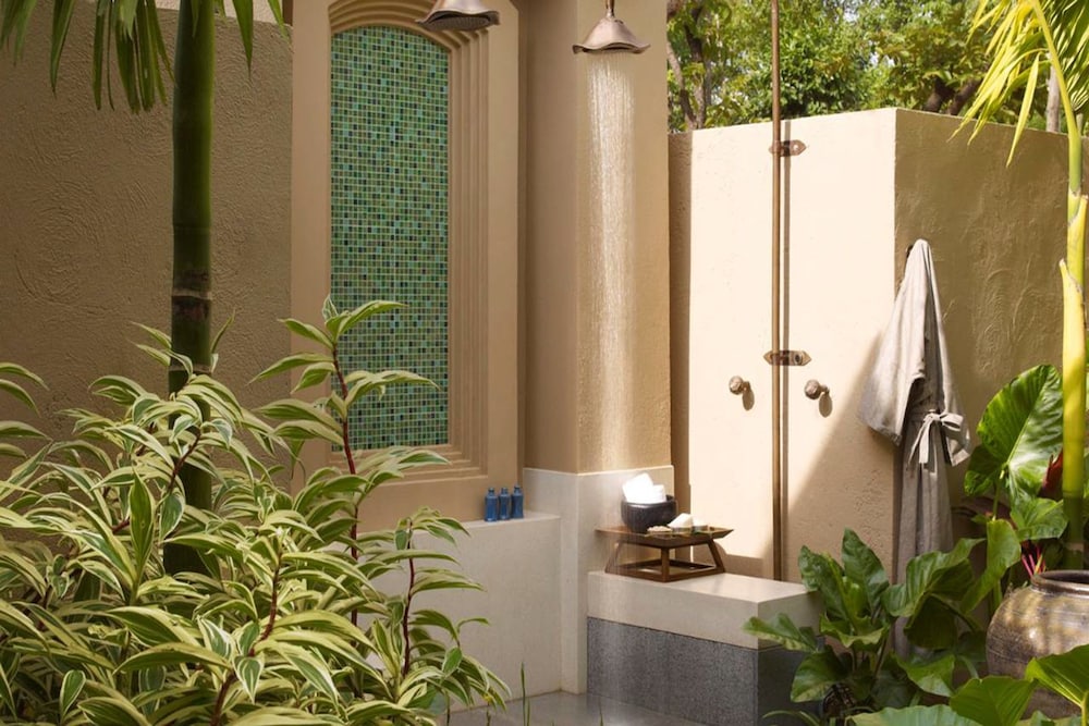 Villa, 1 King Bed, Pool Access - Photo 8