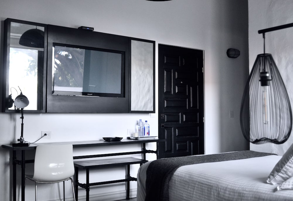 Double Room, 1 Queen Bed photo 2