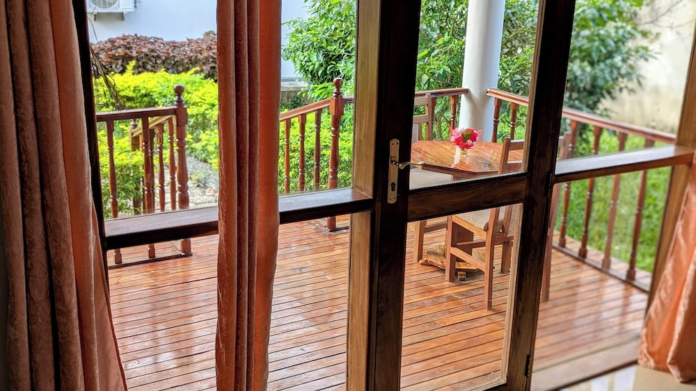 Deluxe Double or Twin Room, Balcony, Garden View