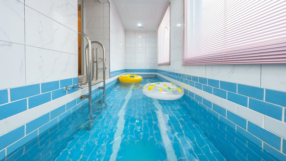 Basic Room, 1 Bedroom (401(Pool Villa/ Spa/BBQ))