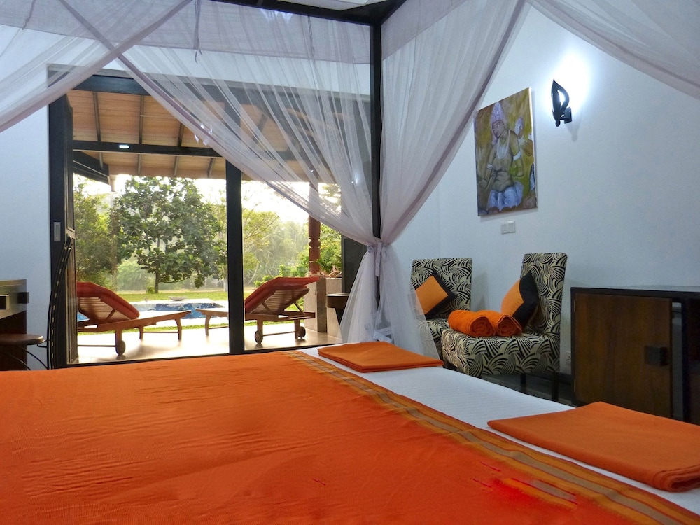 Luxury Villa photo 1