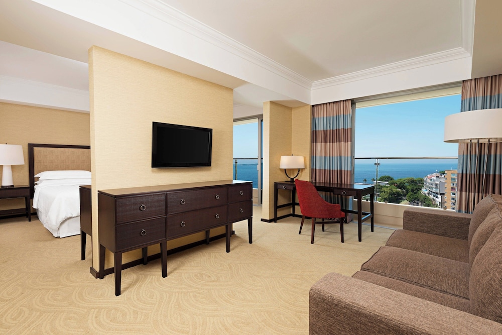 Family Suite, 1 Bedroom, Partial Ocean View - Photo 9