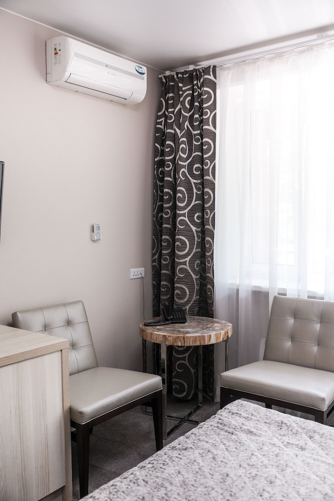 Standard Double Room, Balcony, Park View photo 3