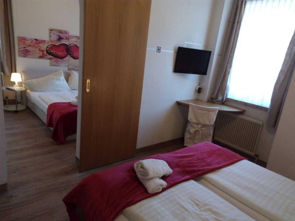 Family Room, 2 Bedrooms, Non Smoking, Mountain View photo 2