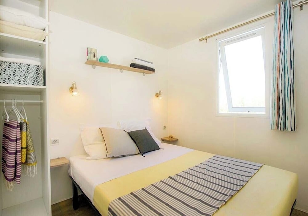 Comfort Mobile Home, 2 Bedrooms photo 2