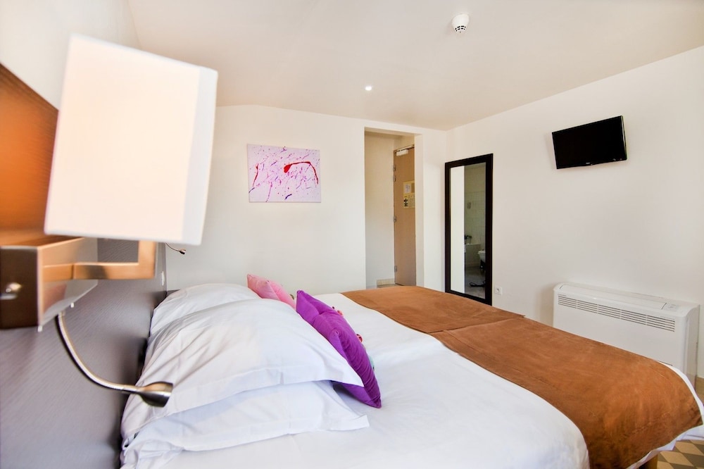Basic Double Room