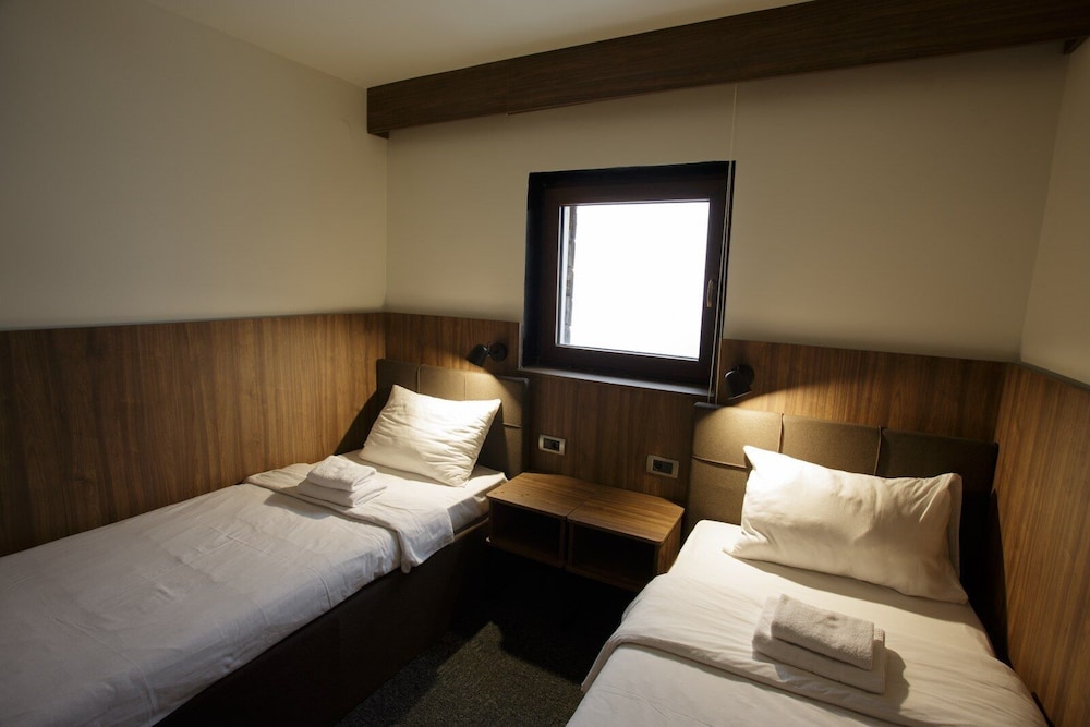 Superior Triple Room photo 3