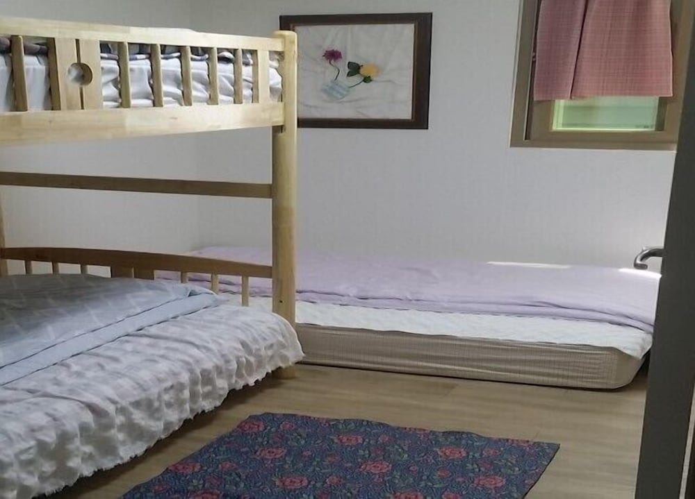 Shared Dormitory, Women Only (6 Person) photo 2