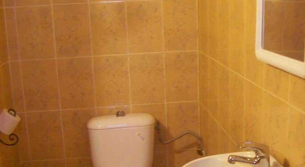 Standard Quadruple Room, 2 Double Beds photo 2