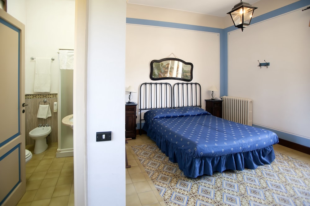 Classic Double Room photo 2