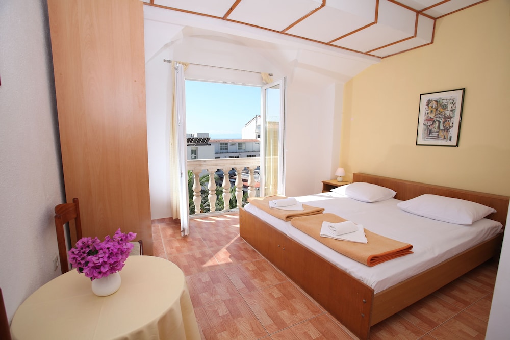 Condo, 2 Bedrooms, Kitchen, Sea Facing