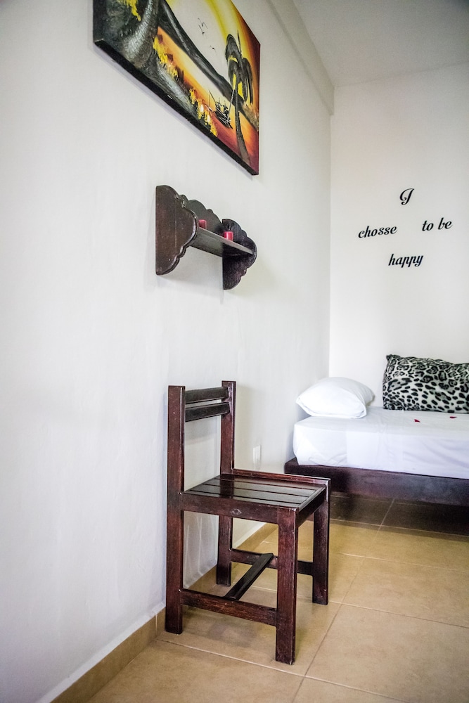 Standard Double Room, Multiple Beds, Non Smoking, Pool View (Junior Suite) photo 2