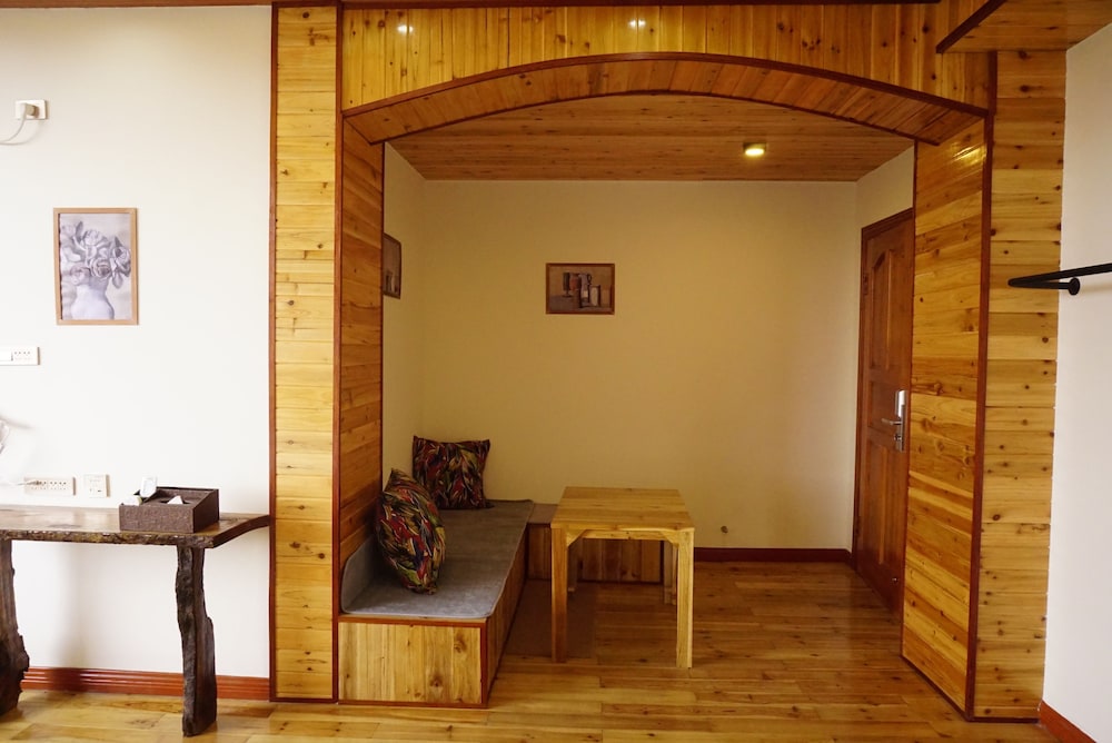 Family Room photo 3