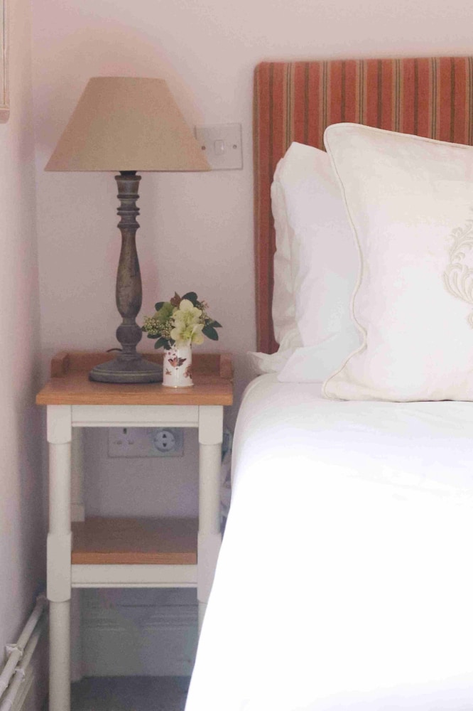 Deluxe Double Room, Private Bathroom photo 3