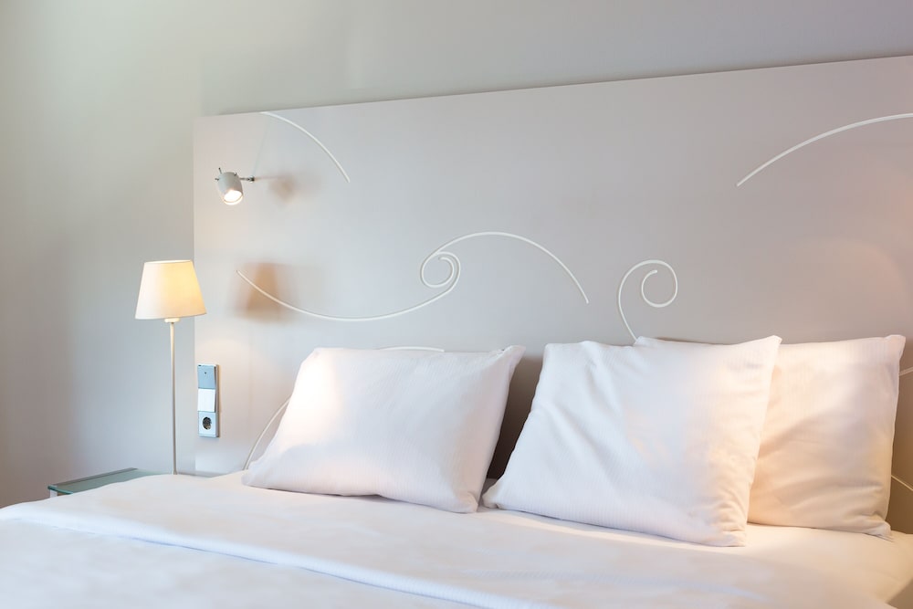 Deluxe Room, 1 King Bed, Sea View - Photo 6