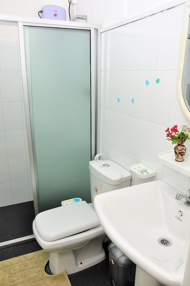 Family Quadruple Room, 2 Double Beds, Non Smoking, Garden Area photo 2