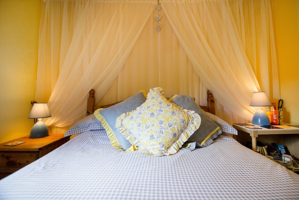 Double Room (Primrose) photo 3