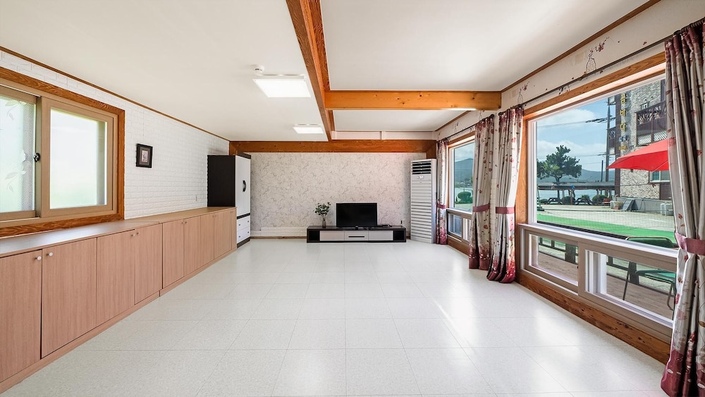 Basic Room, 1 Bedroom (Dokchae(separateroom)) - Photo 10