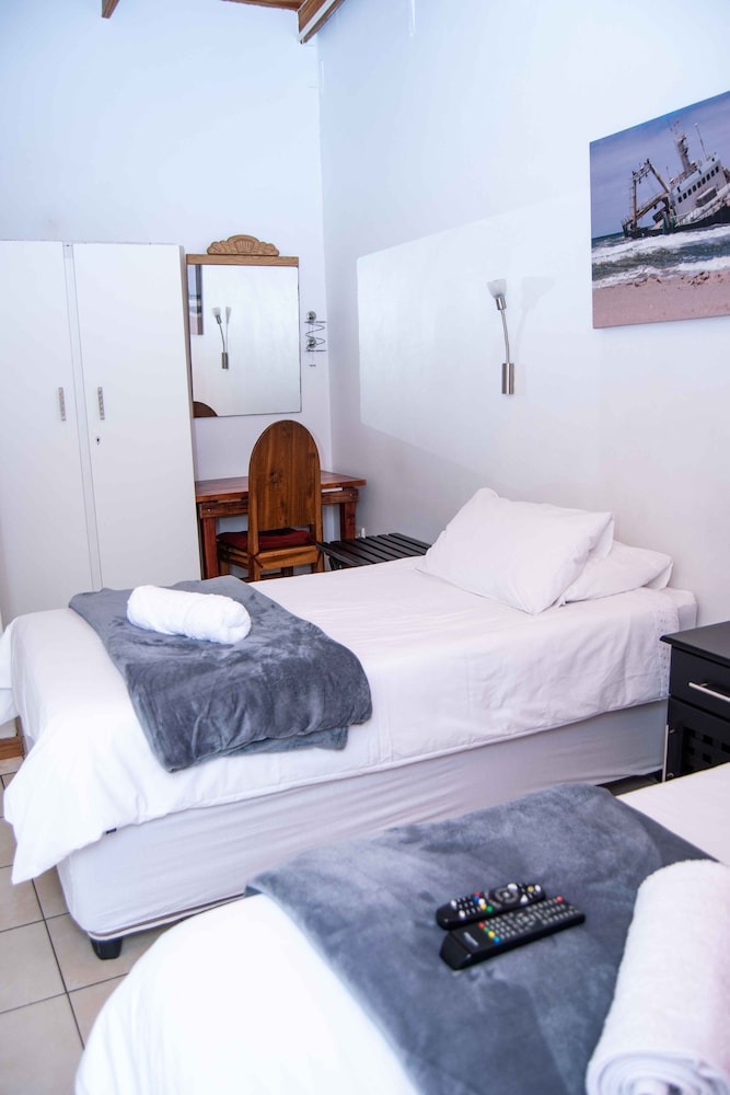 Comfort Double or Twin Room photo 3