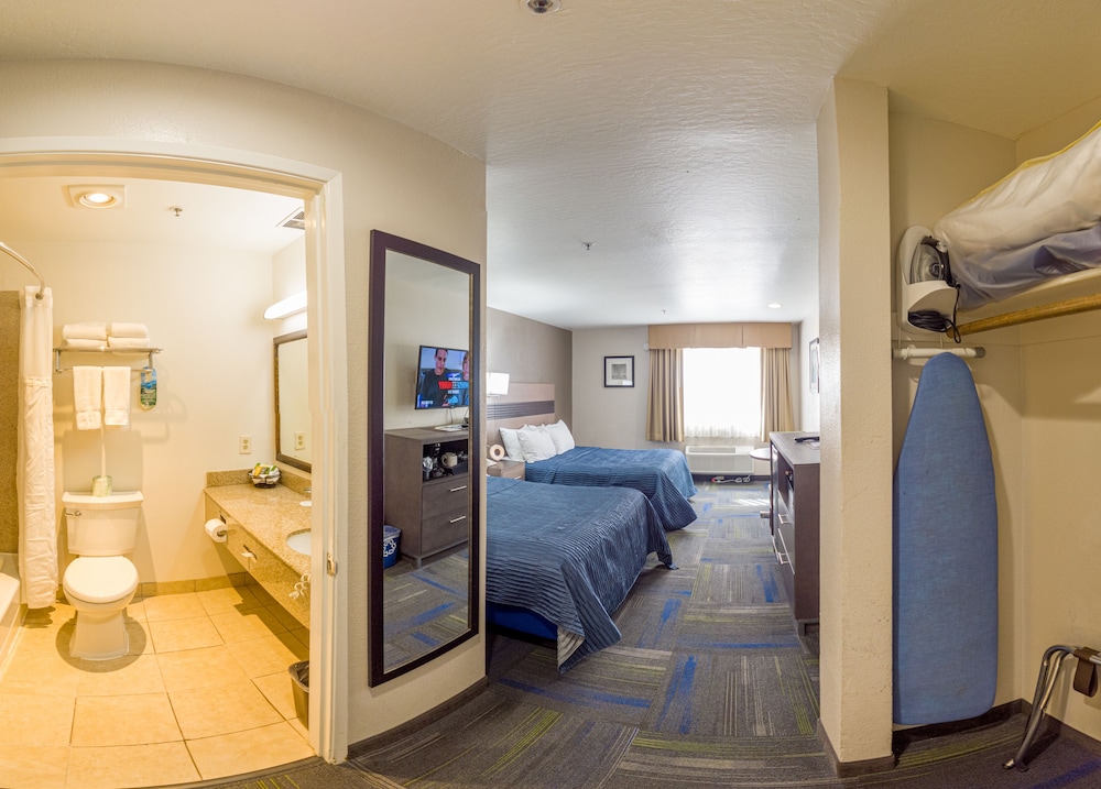Family Suite, 2 Queen Beds