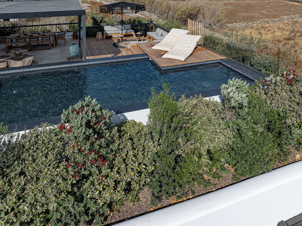 Master Suite, Private Pool, Sea View photo 3