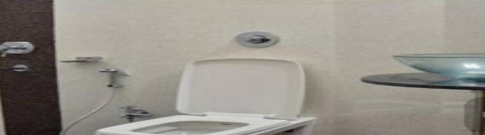 Deluxe Single Room, Non Smoking photo 2
