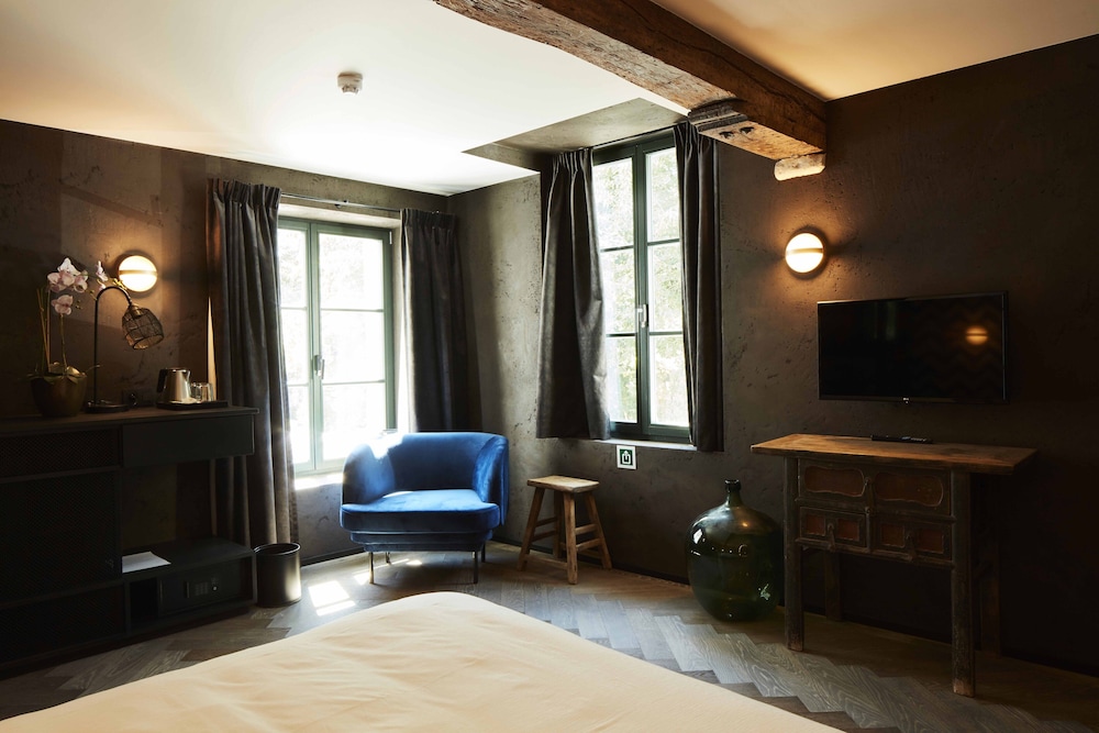 Deluxe Room - Photo 7