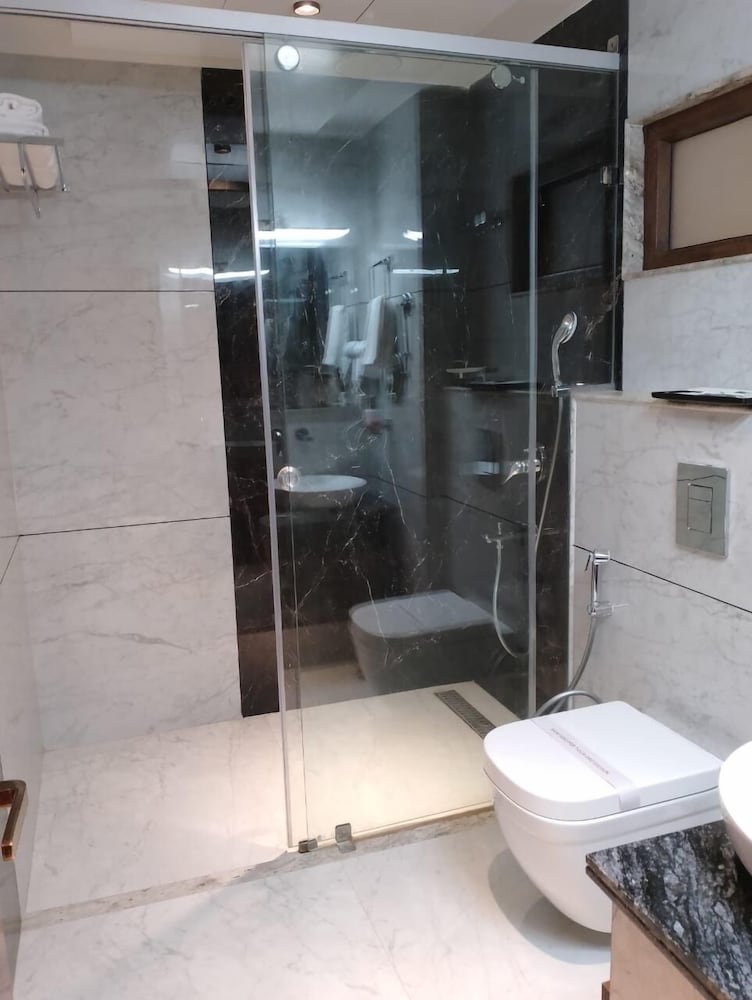 Deluxe Double Room, 1 Bedroom, Non Smoking photo 2