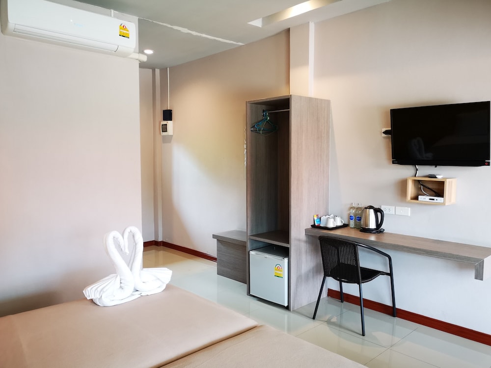 Standard Twin Room, 2 Twin Beds, Non Smoking photo 3