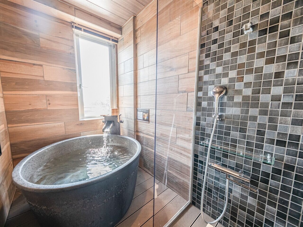 Modern western junior suit Japanese western room with open-air bath, Non-Smoking - Photo 2