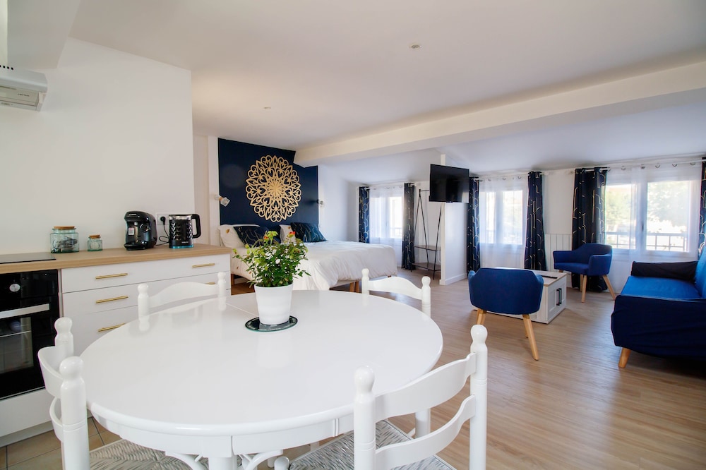 Royal Suite photo 2
