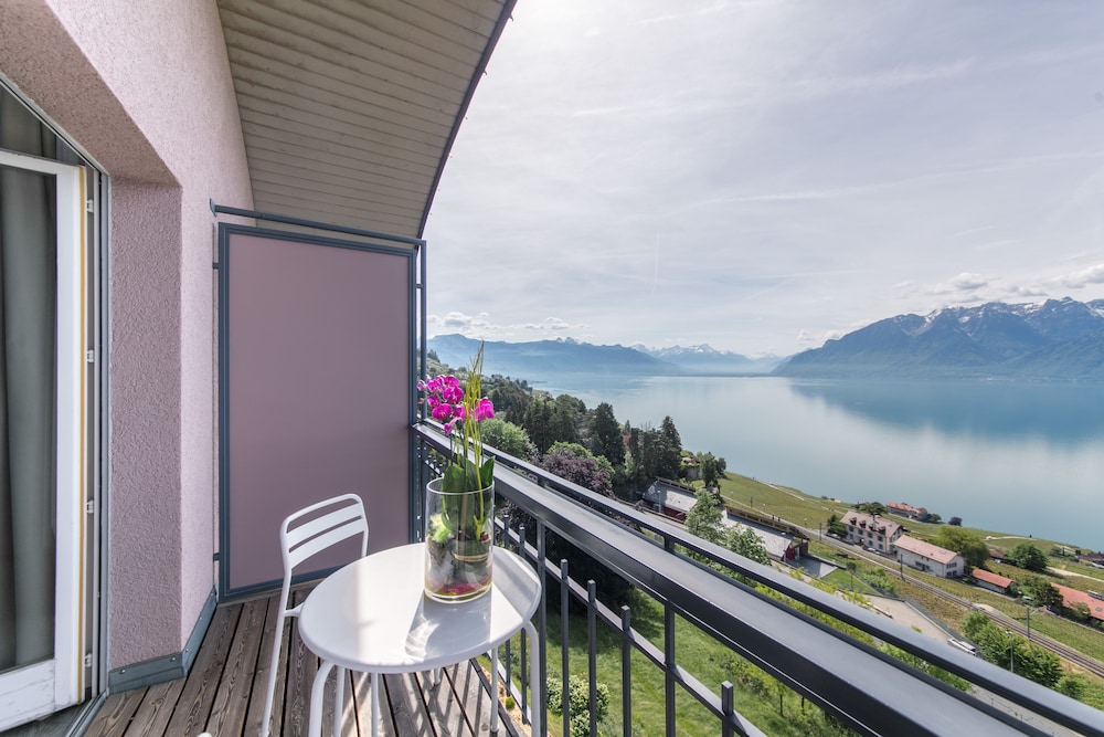 Double Room, Balcony, Lake View - Photo 2