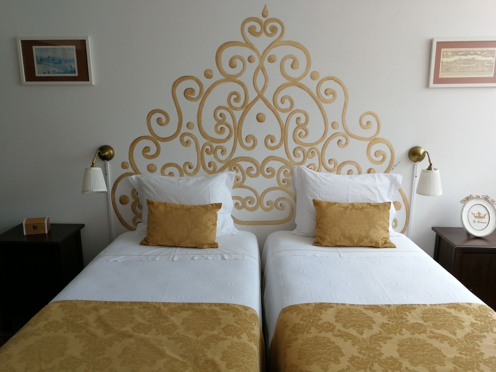 City Twin Room, 2 Twin Beds, Private Bathroom