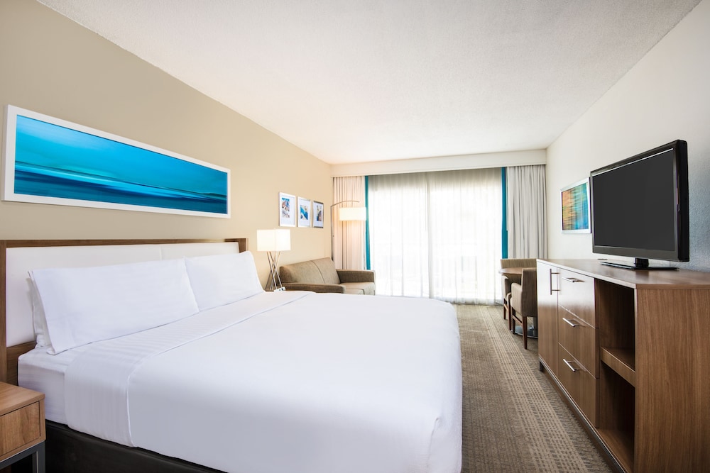 Standard Room, 1 King Bed, Resort View - Photo 1