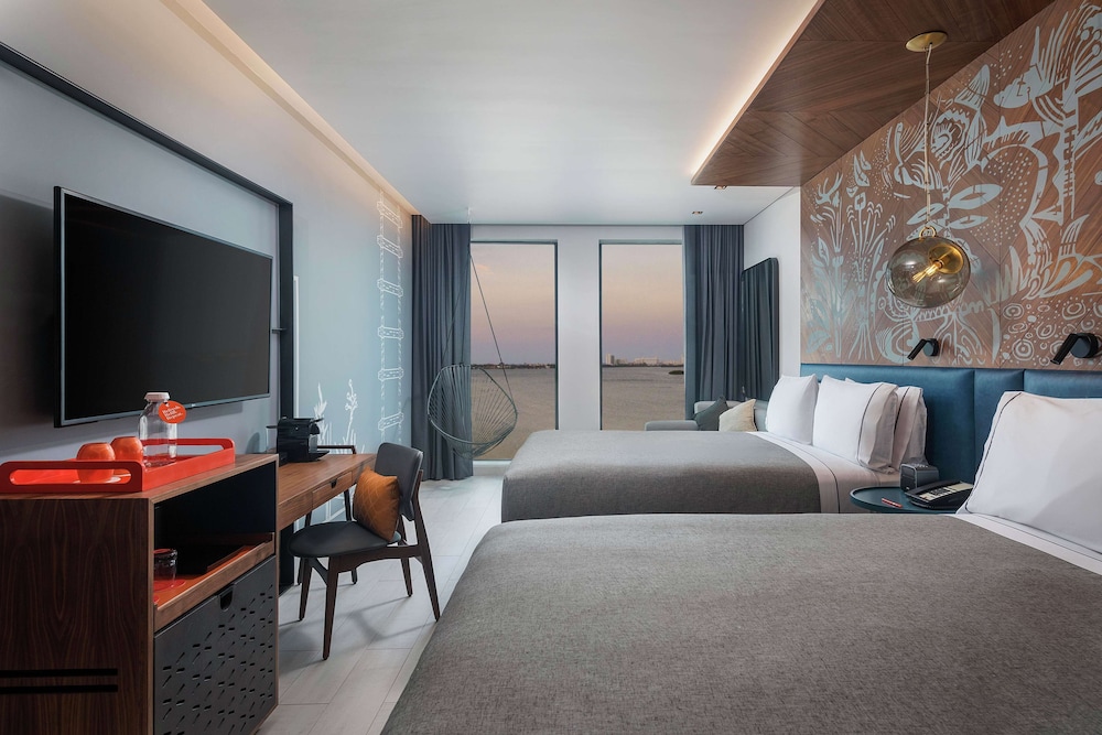 Room, 1 King Bed (Sunset Bay View)