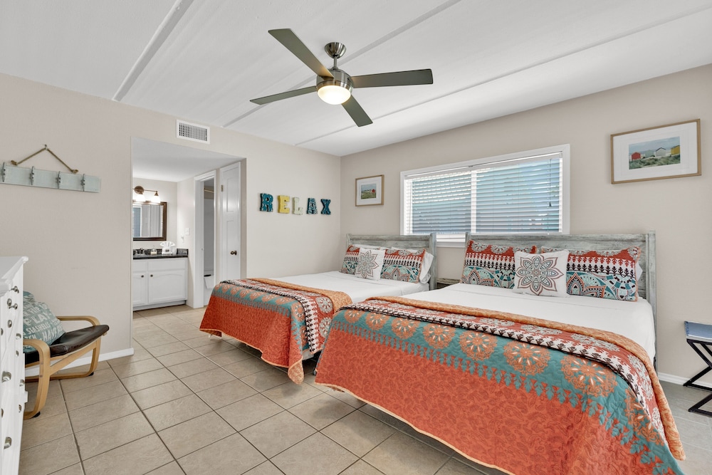 Condo, 2 Bedrooms