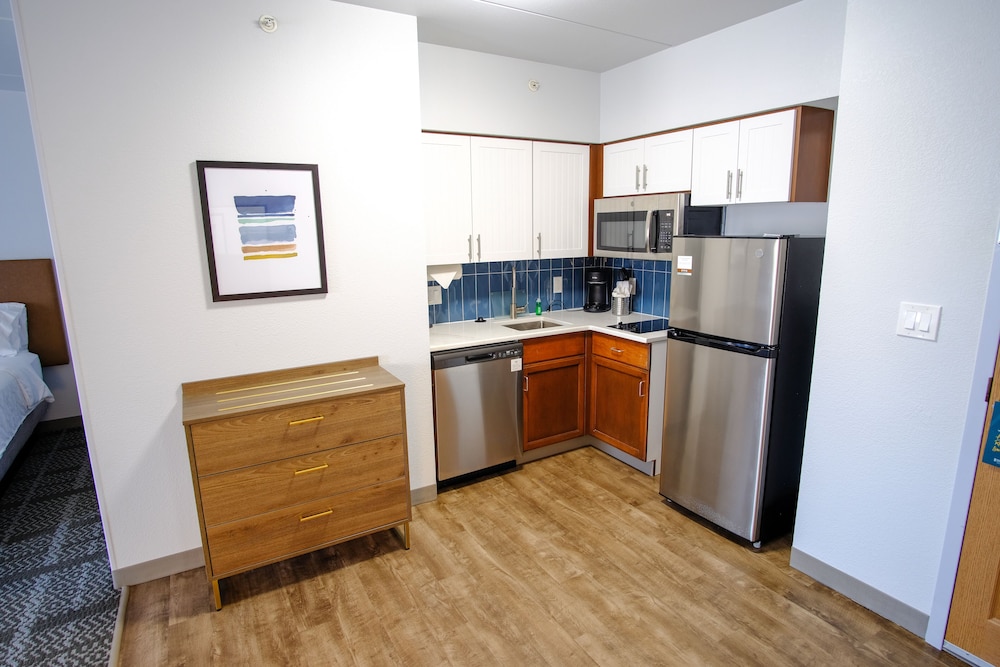 Studio Suite, 2 Queen Beds, Accessible, Kitchen (Mobility) - Photo 12