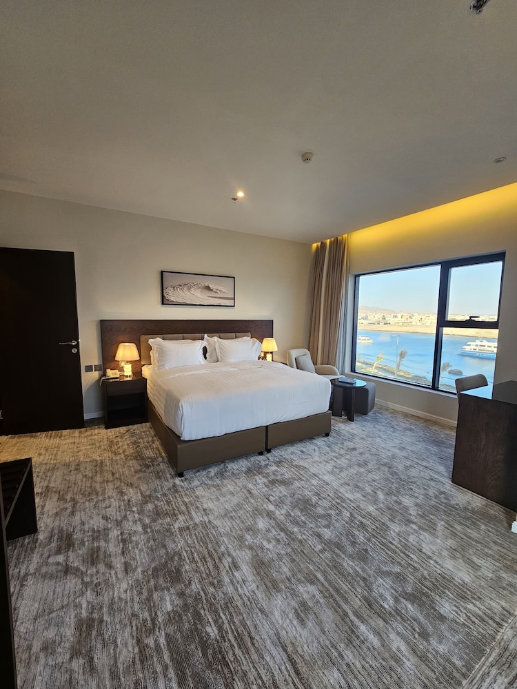 Family Apartment, Beach View