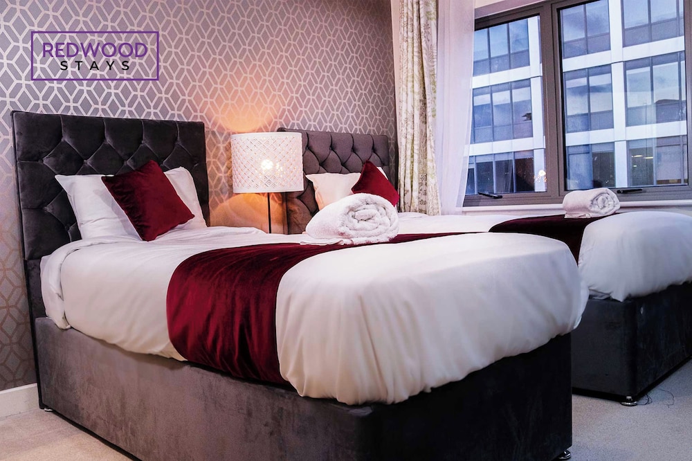 Deluxe Apartment, City View photo 2
