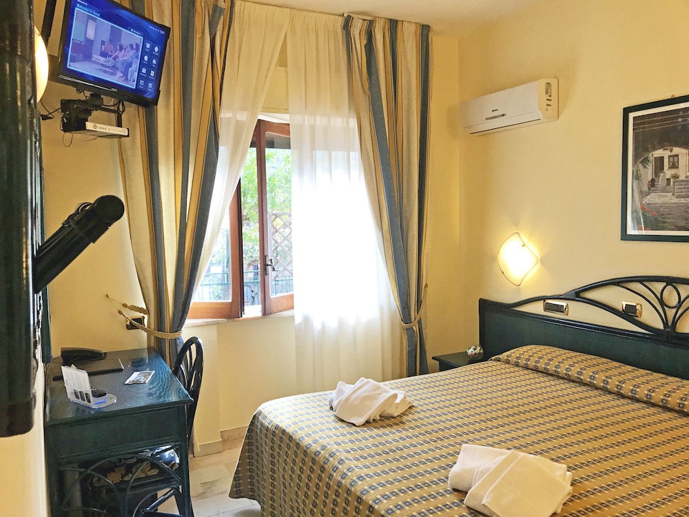 Standard Room, Non Smoking, Garden View