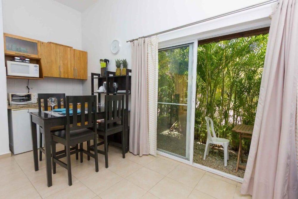 Cosy Studio with private beach photo 2