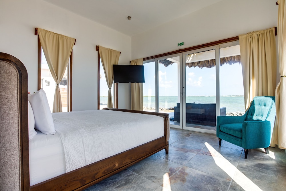 Signature Studio, 1 King Bed