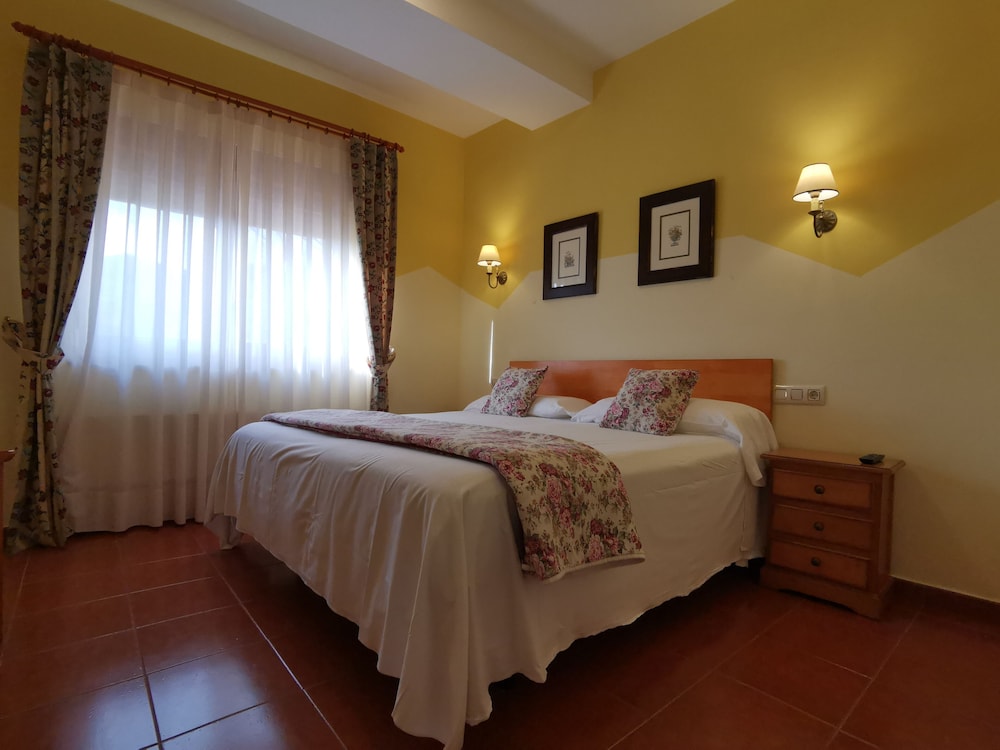 Standard Room - Photo 1