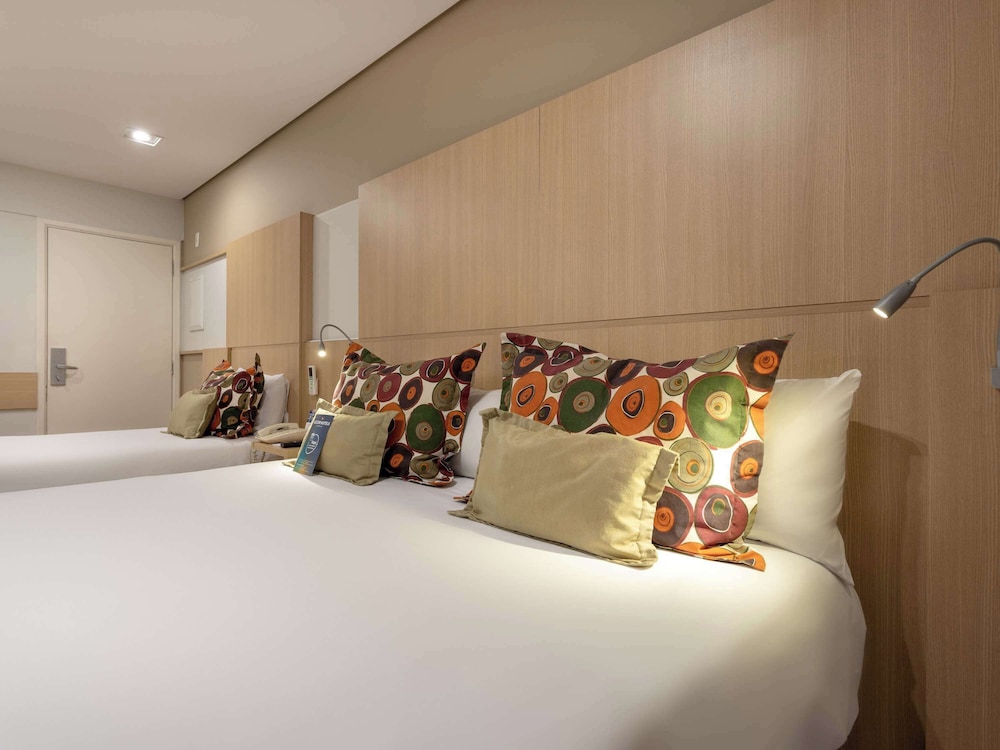 Standard Room, Multiple Beds - Photo 4