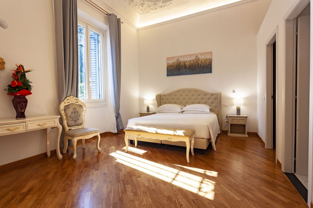 Superior Room, 1 Queen Bed photo 1