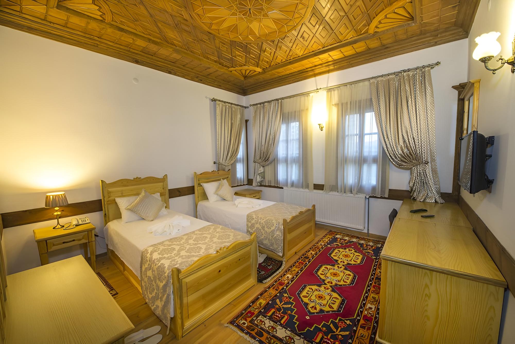Deluxe Twin Room photo 3