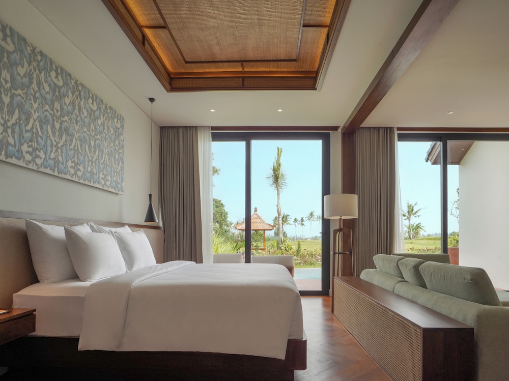 The Lagoon Villa - Photo 2